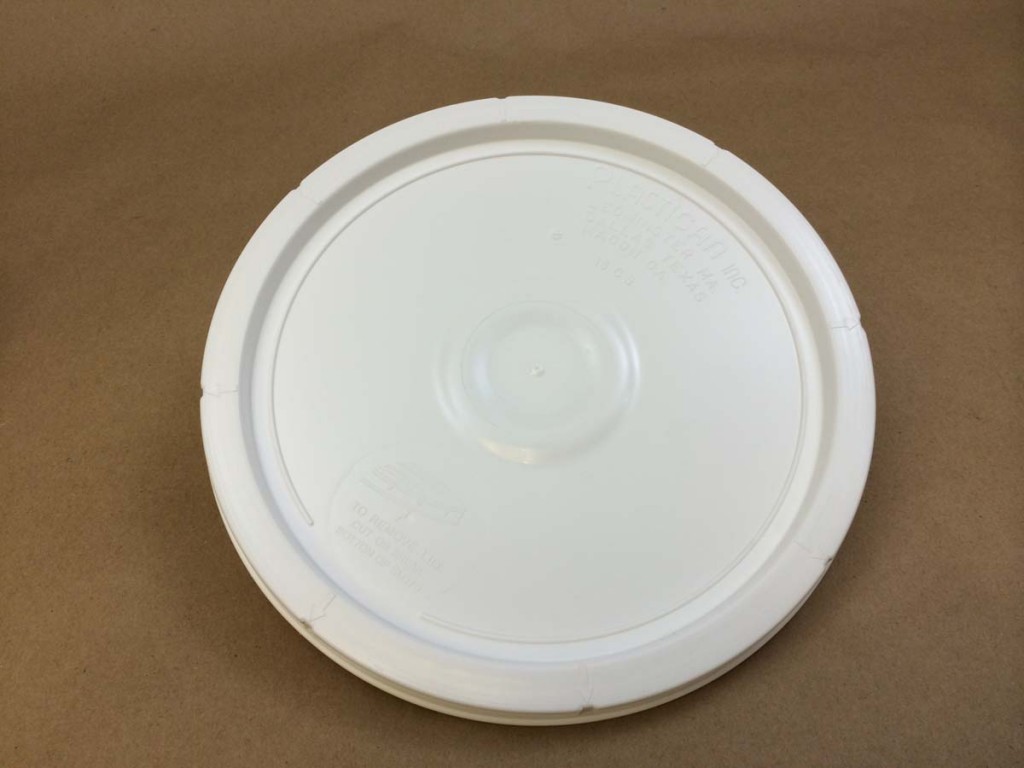      White  2 Gallon Tear Tab with Gasket  Plastic   Cover