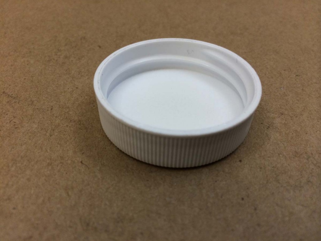     38 400 White  Ribbed Sides/Stipple Top  Plastic   Cap