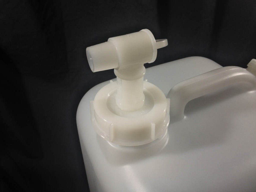 5 Gallon Bottle Shown with 3/4″ Faucet Yankee Containers Drums