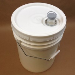 5.5 Gallon Containers