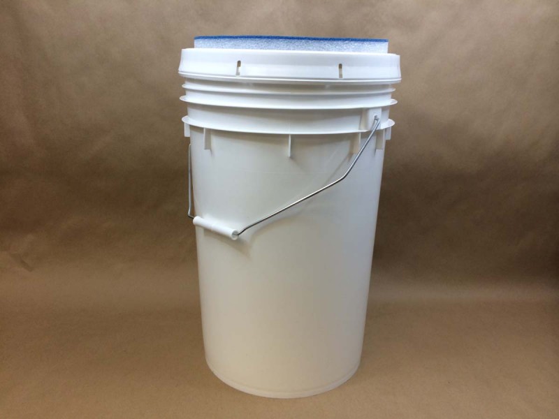 6 gallon ball bucket with foam seat Yankee Containers Drums, Pails