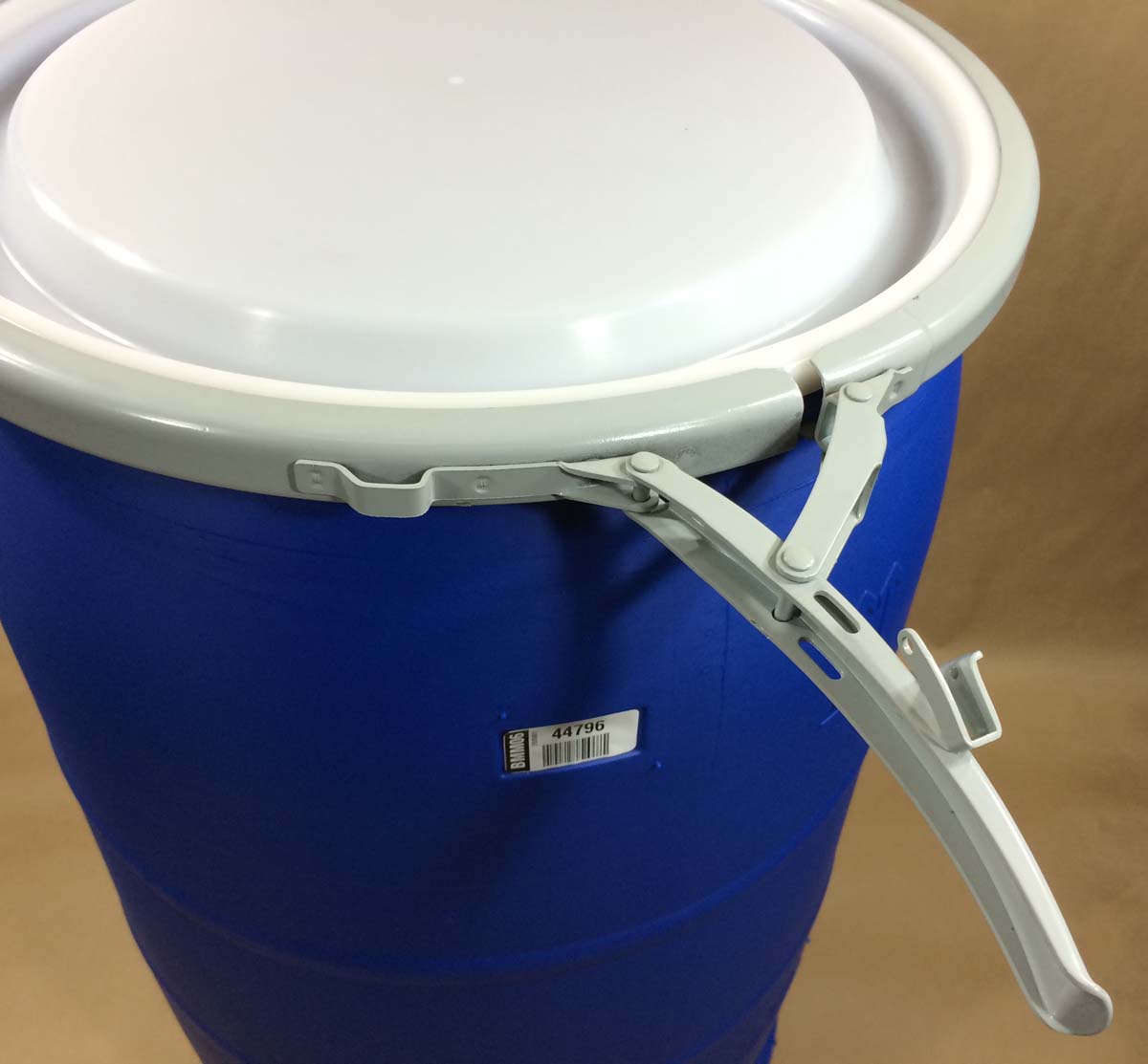 30 Gallon Plastic Drum with Lever Locking Ring open (VAN30BLNA