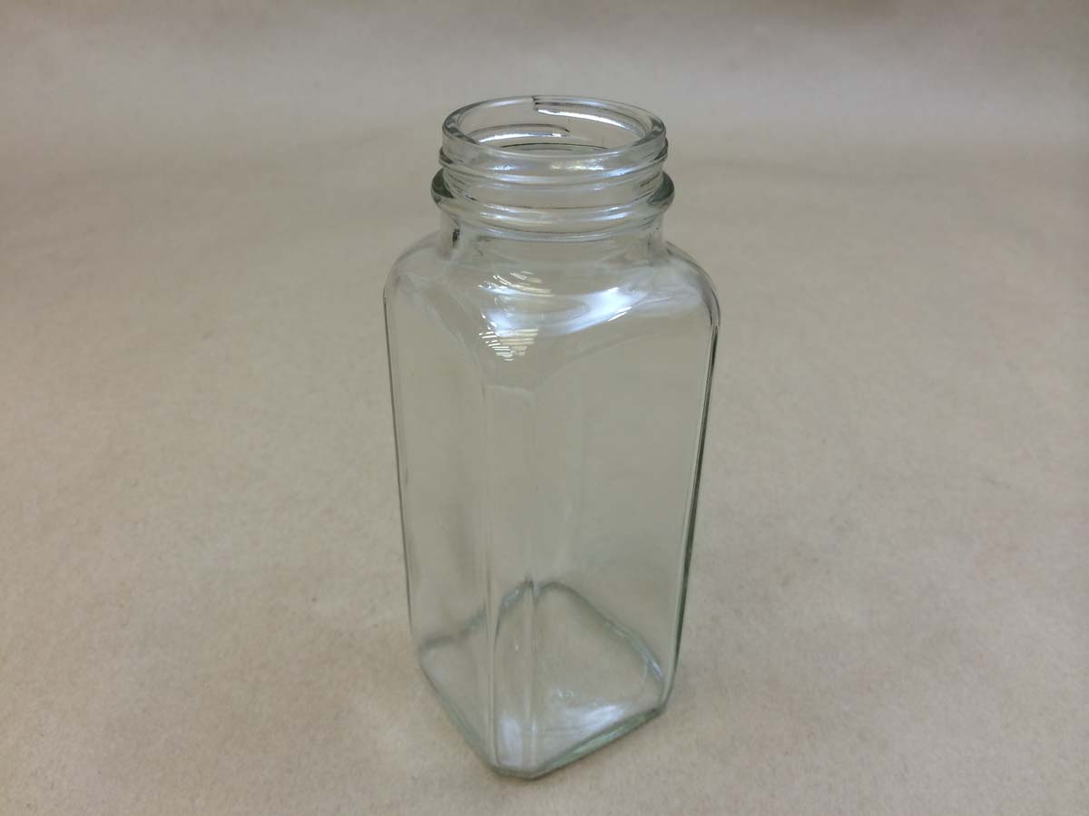 https://www.yankeecontainers.com/c/wp-content/uploads/2014/06/8-oz-square-clear-flint-glass-bottle.jpg