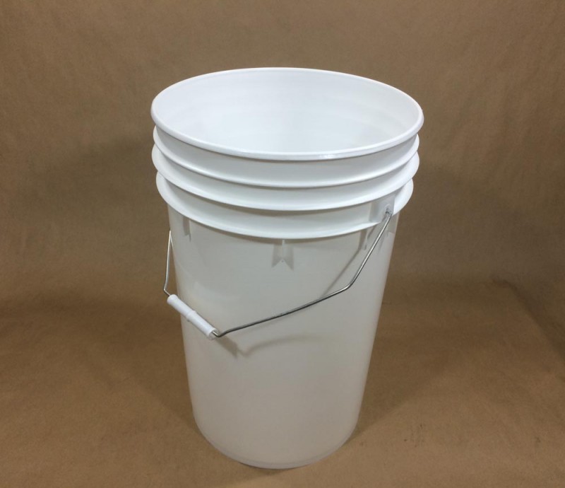 6.5 gallon plastic bucket | Yankee Containers: Drums, Pails, Cans ...