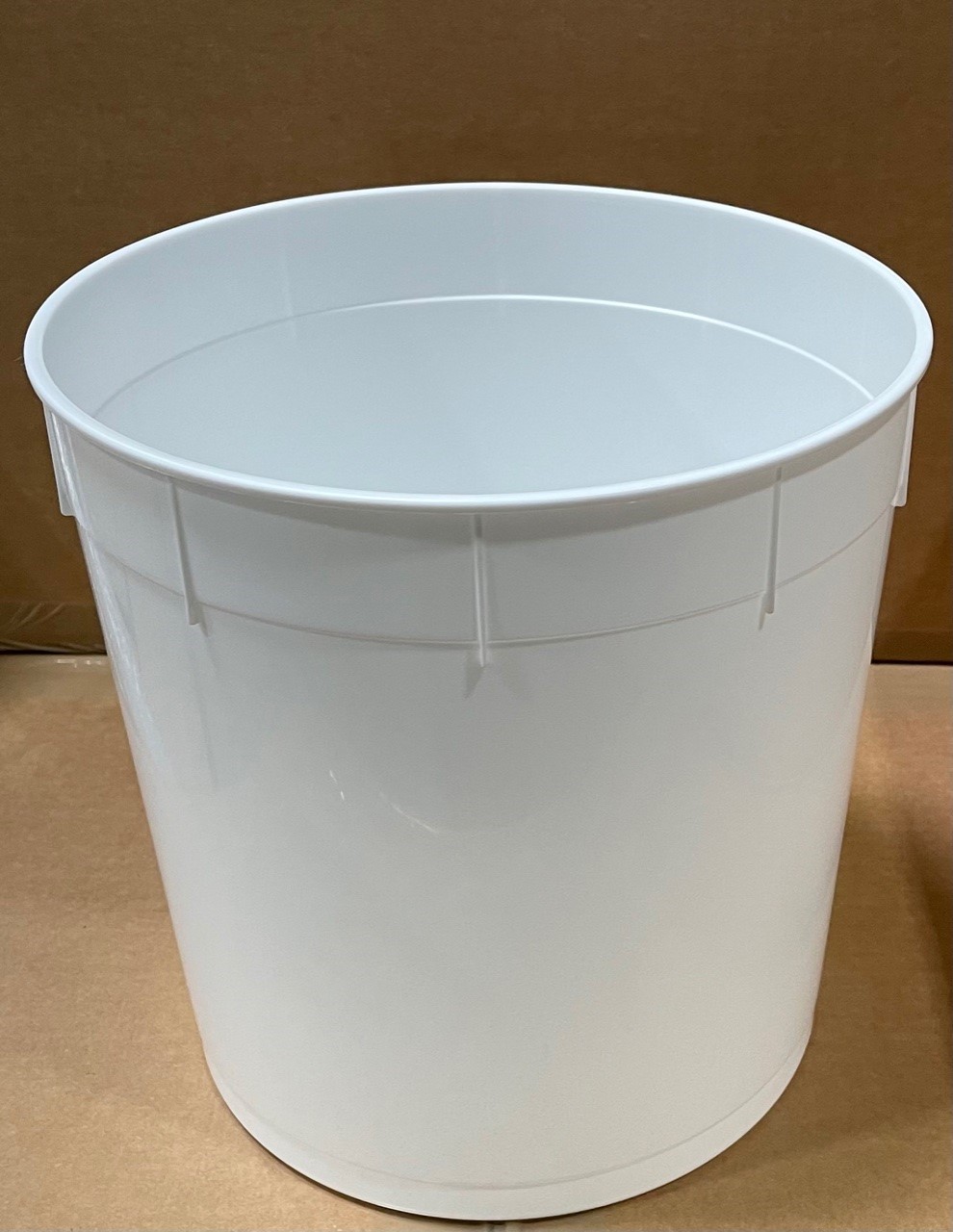 Plastic Pails with 50, 60 and 65 MIL Thicknesses for Light Duty Applications